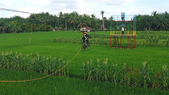 Sepeda Gantung di Kafe Sepeda gantung Siak Riau