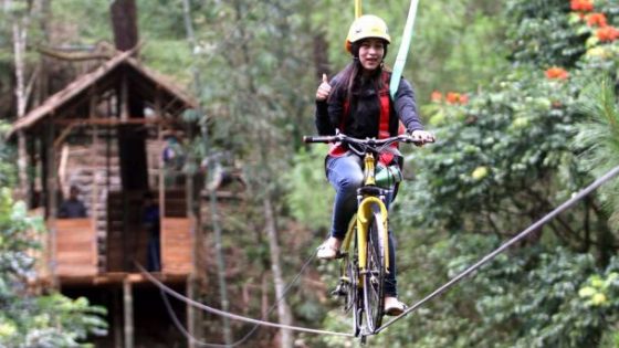 Sepeda Gantung di lembah Hijau Malino