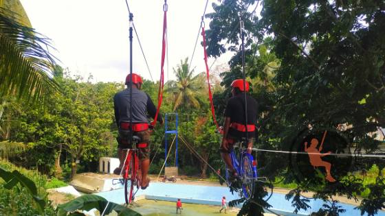 Sepeda Gantung di Panyili Adventure Park 